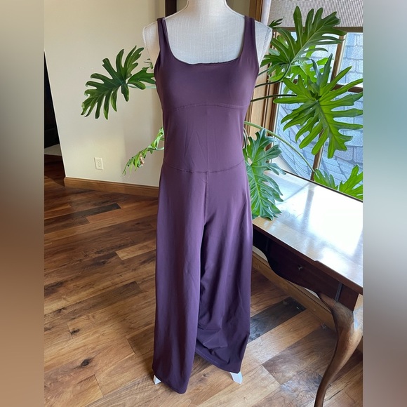 Fabletics PureLuxe Wide Leg Oxblood Burgundy Jumpsuit NWT size M reg - Picture 4 of 11